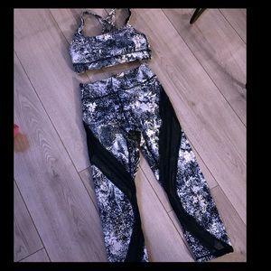 Lululemon Set of bra top & crops both size 4